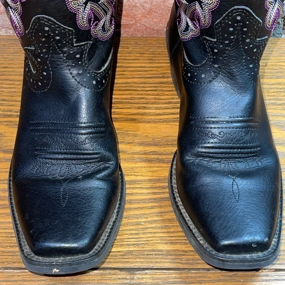 Justin stampede boot 2554JR Black and purple Deercow leather Size 2D